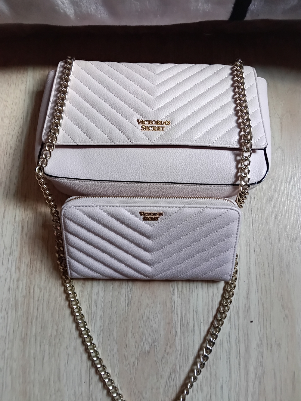 Victoria's Secret Quilted Crossbody and Zip Wallet in Pale Pink with Gold Chain